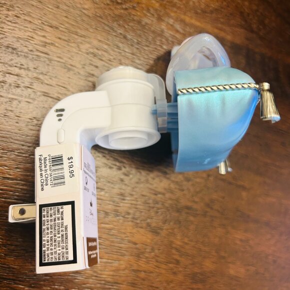 Bath and Body Works Disney Princess Cinderella Slipper Light Up Wallflower NIB - Picture 3 of 7